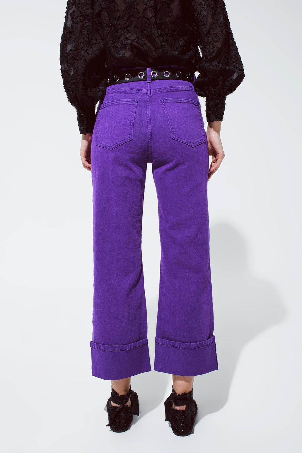 Straight Leg Jeans With Cropped Hem in Purple